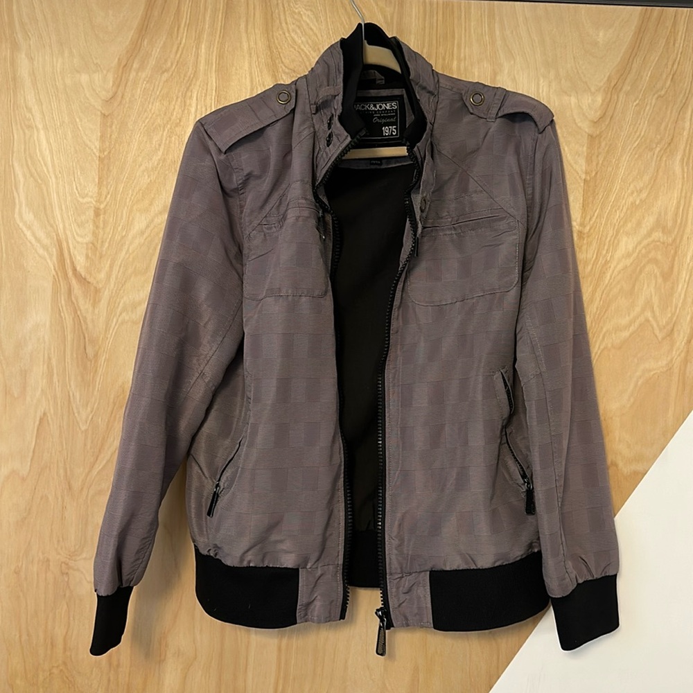 Jack & Jones grey bomber jacket, size small/md